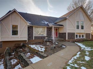 1200 SW Arawak St, Blue Springs, MO 64015