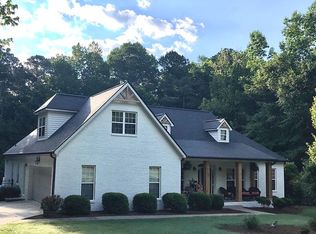 155 Shoreline Cir, Newnan, GA 30263