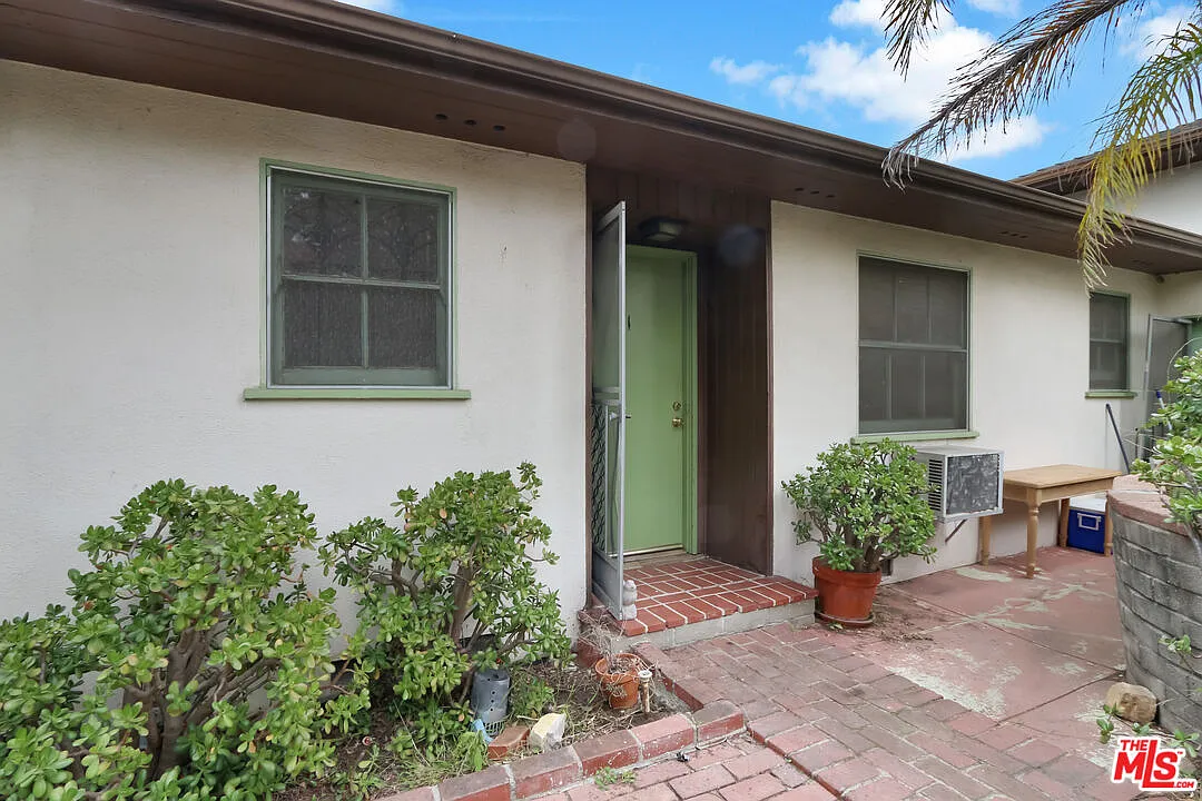 1 bed, 1.0 bath, 625 sqft, $2,000 — Photo 1