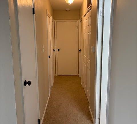 5th image of 713 Essex Ave
