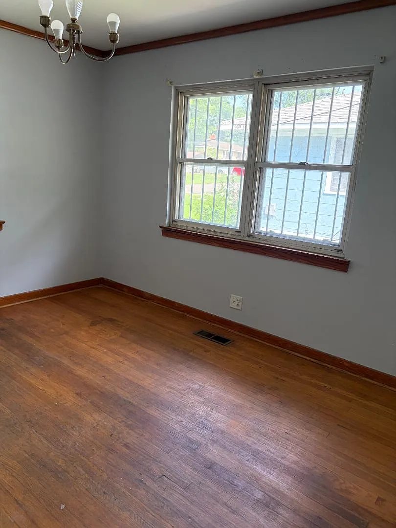 4925 Terrace R — Photo 3