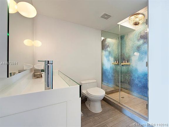 4th image of 1100 West Ave #723