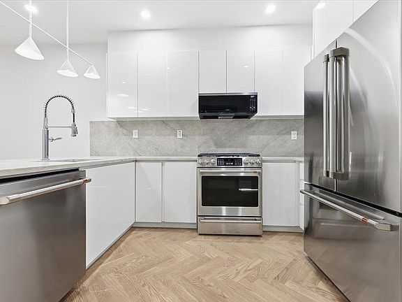 4th image of 392 1st St APT 1