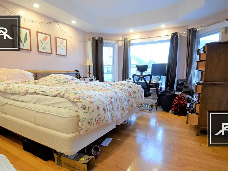 17 Holman St #1 — Photo 7