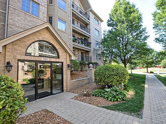 2nd image of 11901 Windemere Ct APT 102