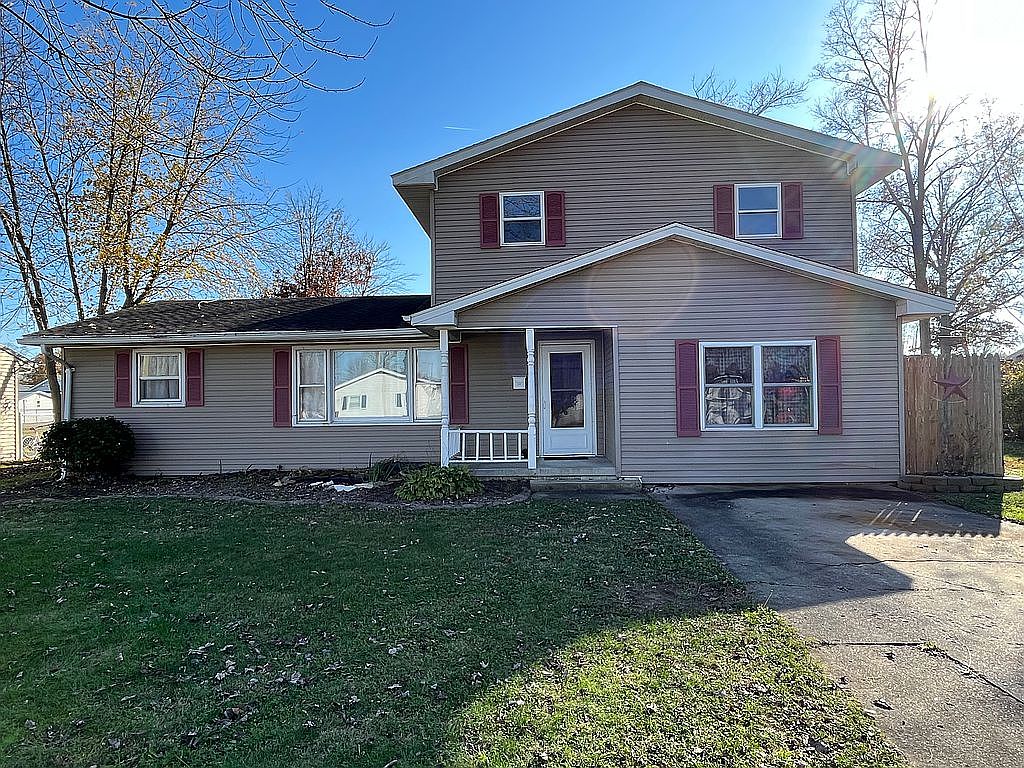 905 Oak St, Marshall, IL 62441 Zillow
