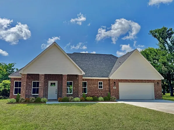 58 Lantana Ct, Lake Jackson, TX 77566