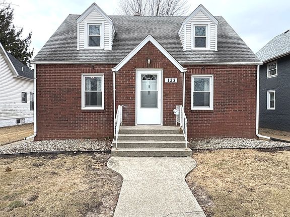 2nd image of 123 S Alma Ave