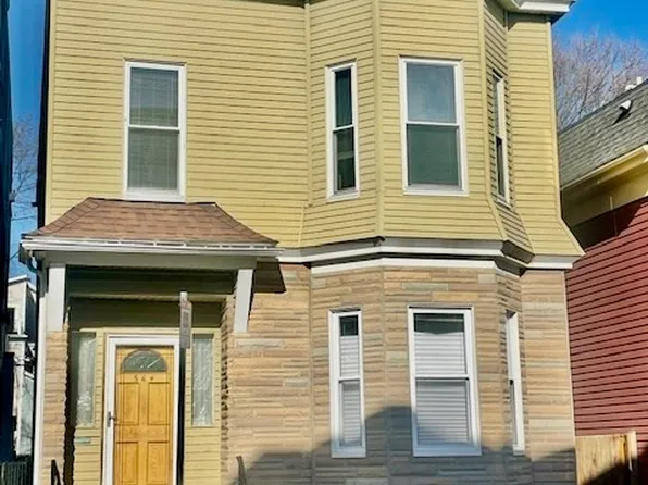 564 E 6th St, South Boston, MA 02127