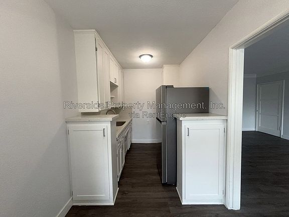 5th image of 3900 5th St APT 10