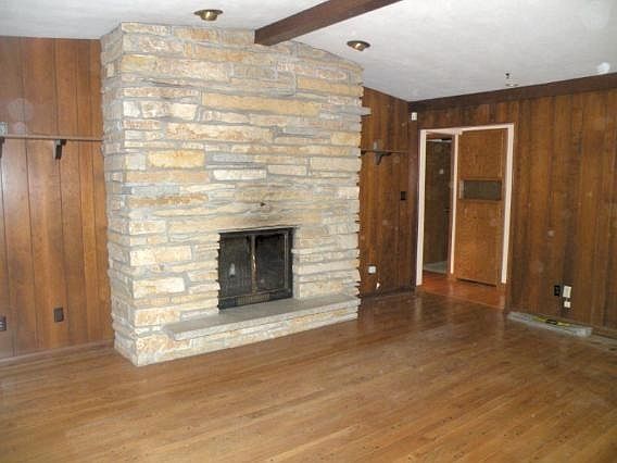 3rd image of 1401 Marion Ave