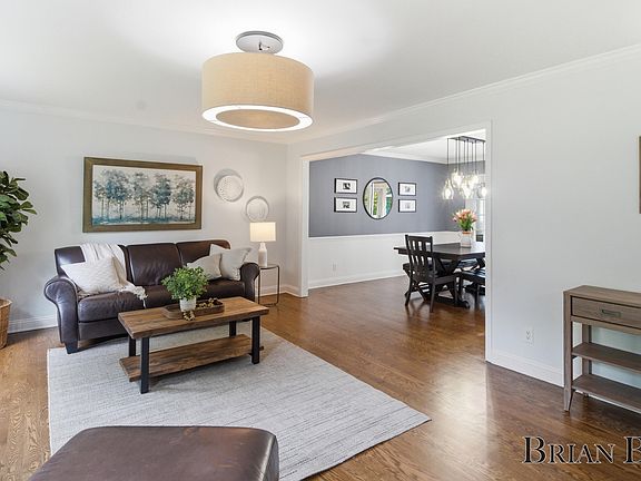 5th image of 3786 Fleetwood Dr