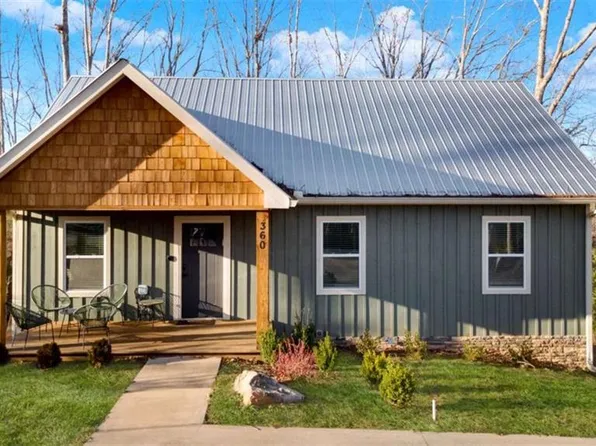 360 Prince Dr, Morganton, GA 30560