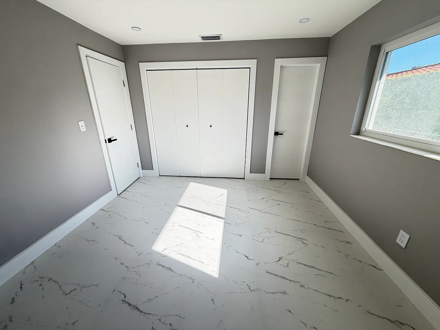 3 bed, 2800 sqft, $5,250 — Photo 2