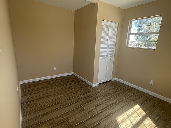 4th image of 10212 Calcutta Dr #C