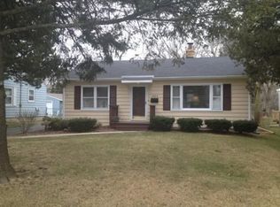 1014 W Roosevelt Rd, Wheaton, IL 60187