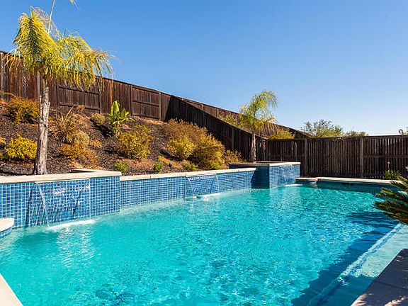 4th image of 526 Montecito Ct