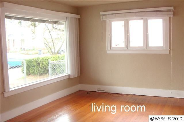 2nd image of 622 17th St NE