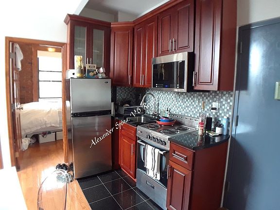 3rd image of 67 E 2nd St #43S