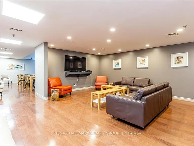 470 Laurier Ave W #902 — Photo 31