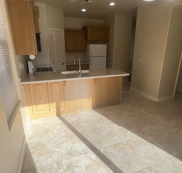 1570 S West Canyon Dr — Photo 5
