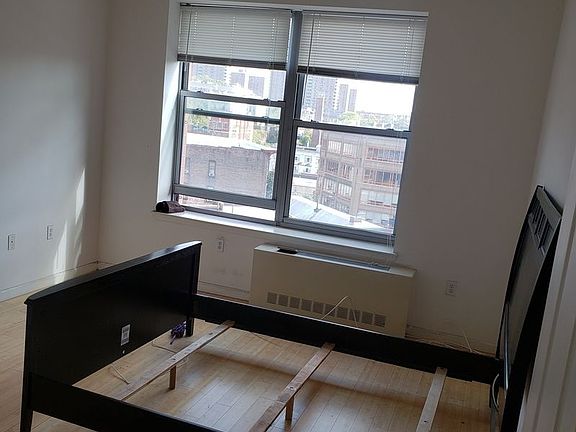 4th image of 837 Washington Ave APT 8I