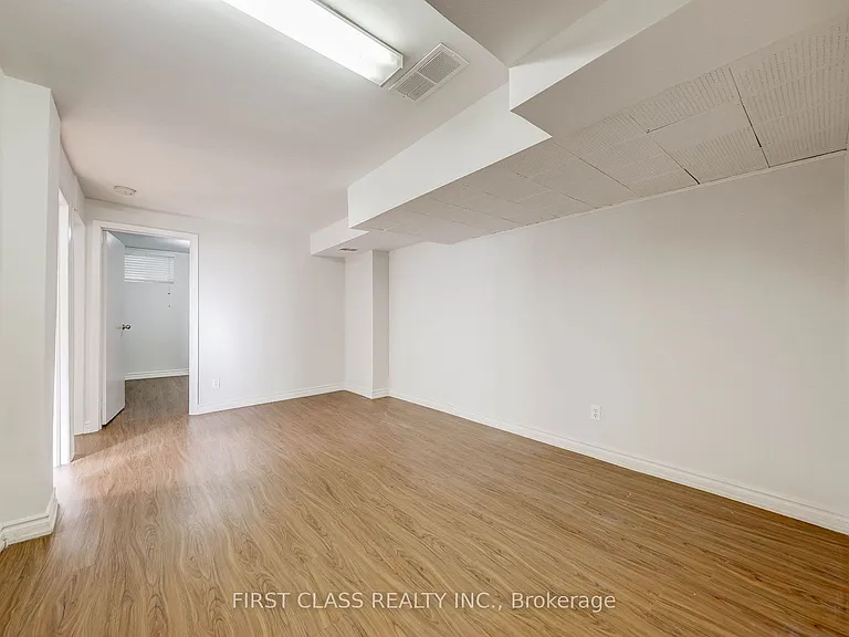 214 Linden Ave #BASEMENT — Photo 10