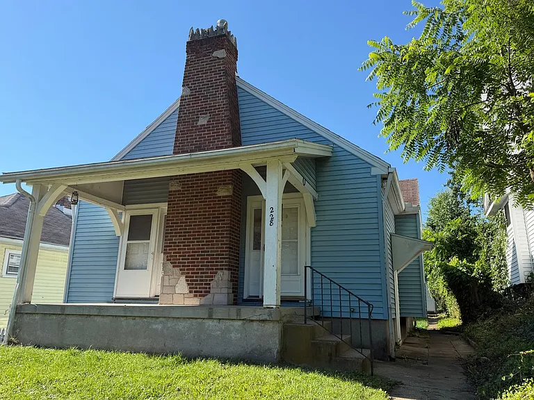 228 Fernwood Ave — Photo 15