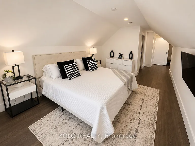 64 Joseph St — Photo 17