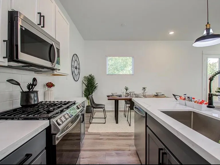 778 W Tidwell Rd #I — Photo 13