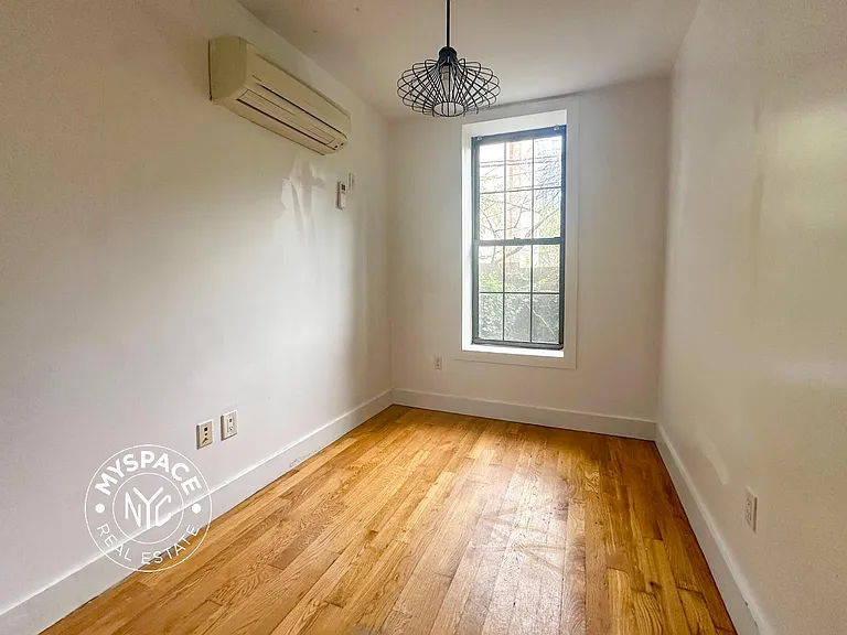 336 Chauncey St #1D — Photo 5