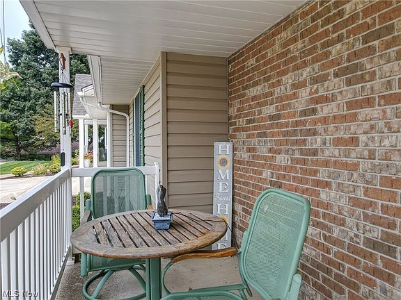 2nd image of 208 Park Place Dr