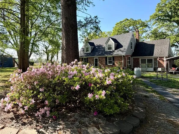2224 Kings Hwy, Suffolk, VA 23435
