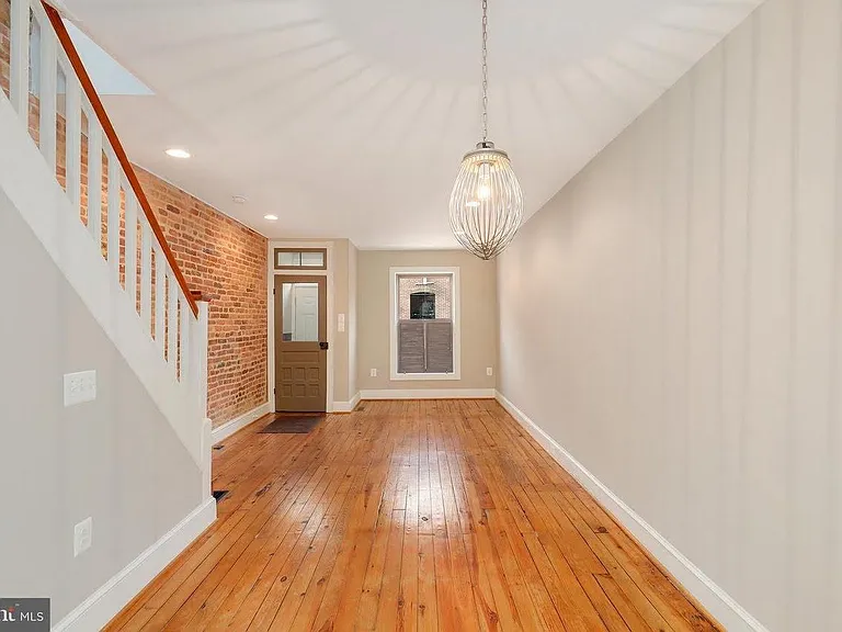 29 N Curley St — Photo 17