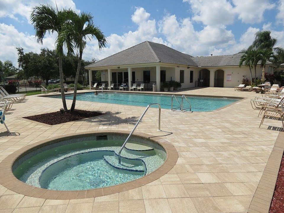 1st image of 2280 Somerset Ridge Dr Unit 204