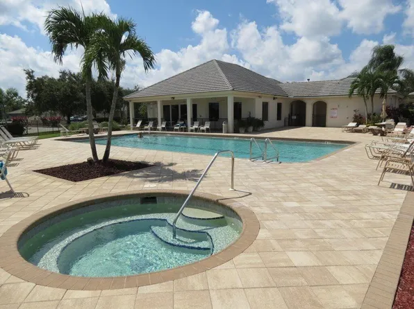 2280 Somerset Ridge Dr Unit 204, Lehigh Acres, FL 33973