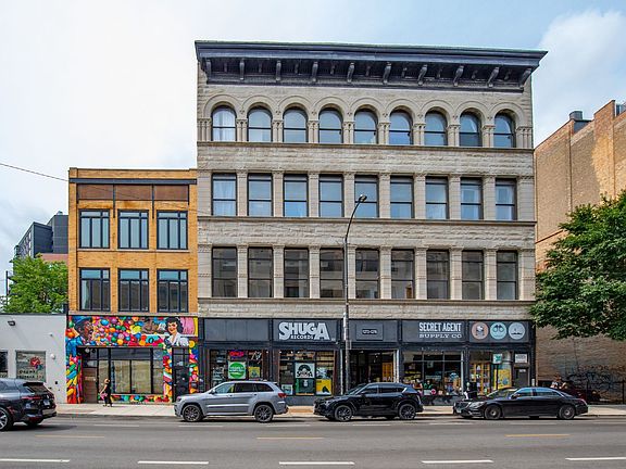 2nd image of 1278 N Milwaukee Ave #3E
