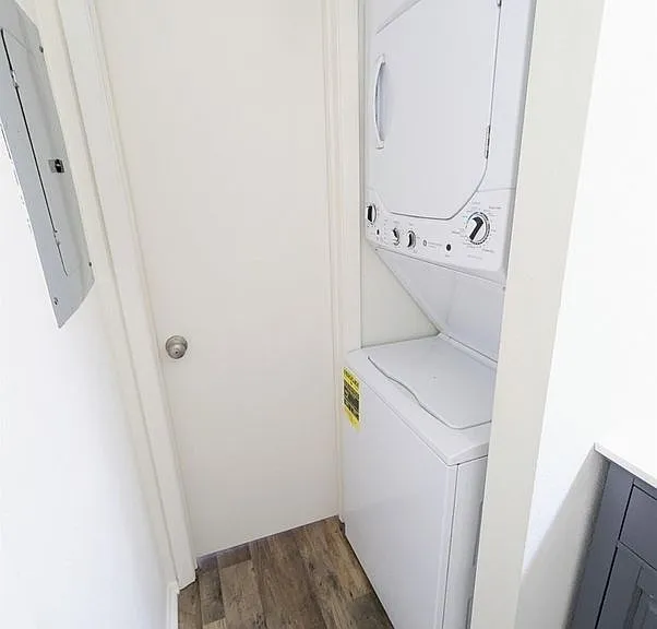 402 Lee Dr #4B — Photo 7