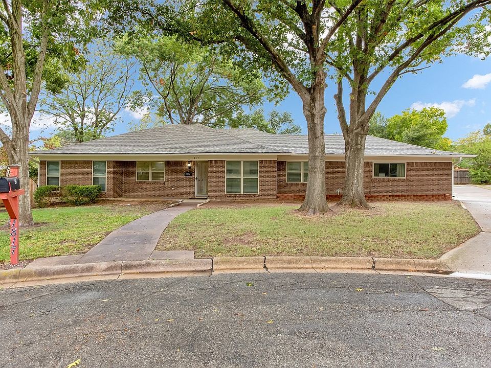 1st image of 1817 Catalina Cir