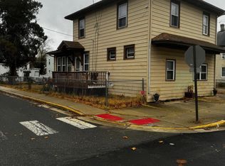 29 W Adams St, Paulsboro, NJ 08066