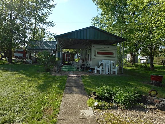 3rd image of 3470 Elm Dr