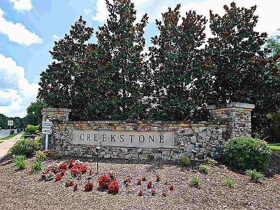 2nd image of 5013 Creekstone Dr SE