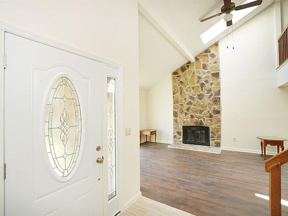 4th image of 5275 Fieldstone Ct