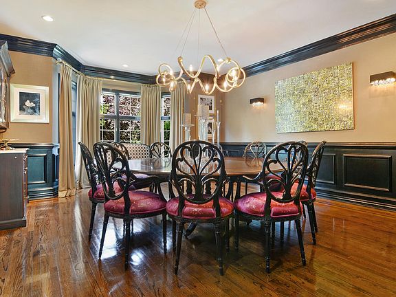 4th image of 8 Sterling Ln