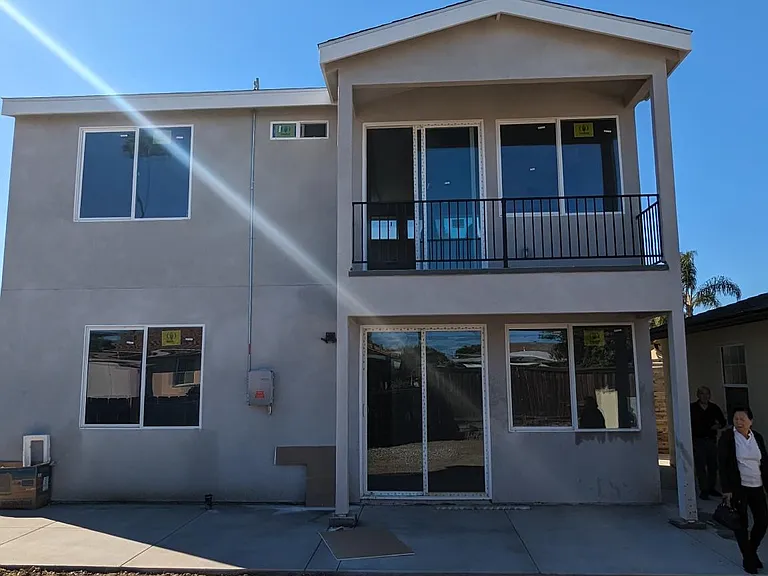 2423 Baily Ave — Photo 14