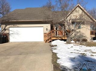 116 N Maple Ave, Brandon, SD 57005