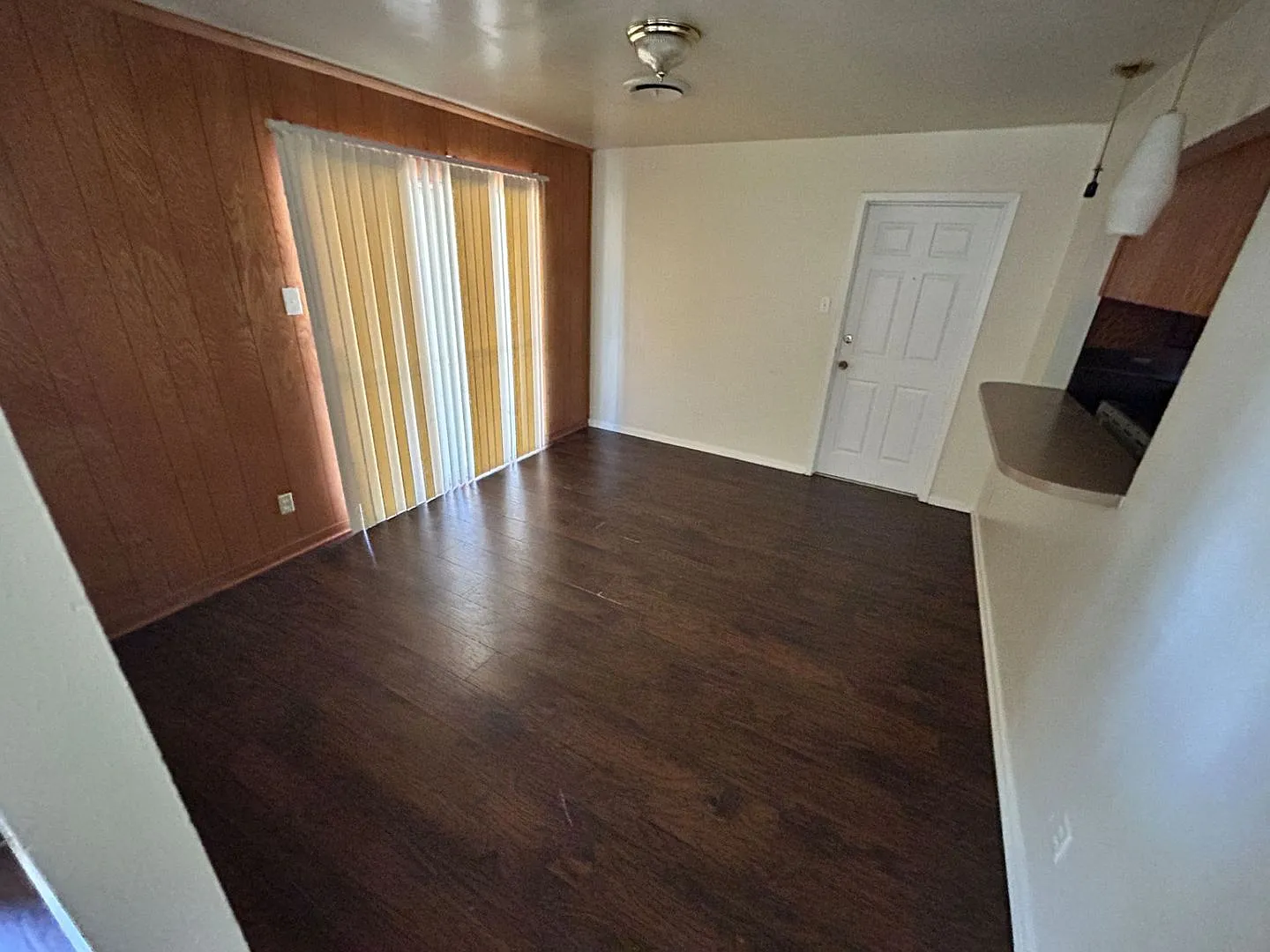 3 bedroom 1 bath — Photo 2