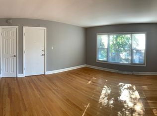 1183 Deerfield Rd #1A, Deerfield, IL 60015