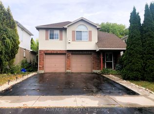 562 Erinbrook Dr, Kitchener, ON N2E3M8