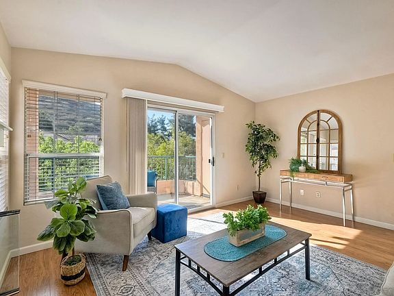 5th image of 18523 Caminito Pasadero Unit 355